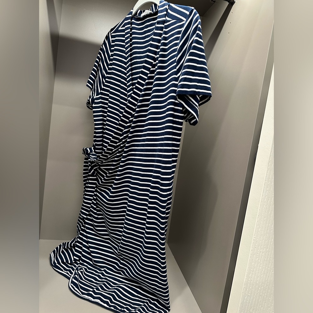 New never worn without tags, Maternity wrap robe in Navy and White stripes